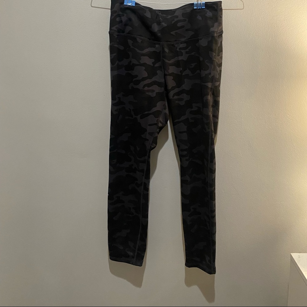 camo black leggings